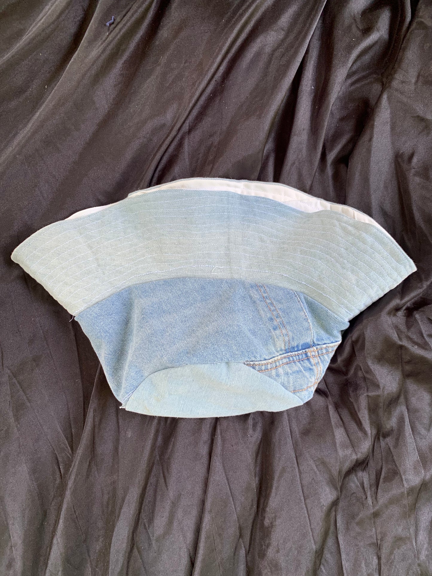 Floppy Jean reversible bucket hat