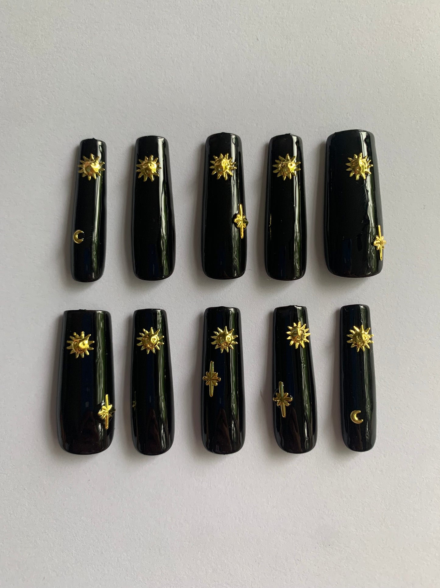 Black and gold reusable press on nails