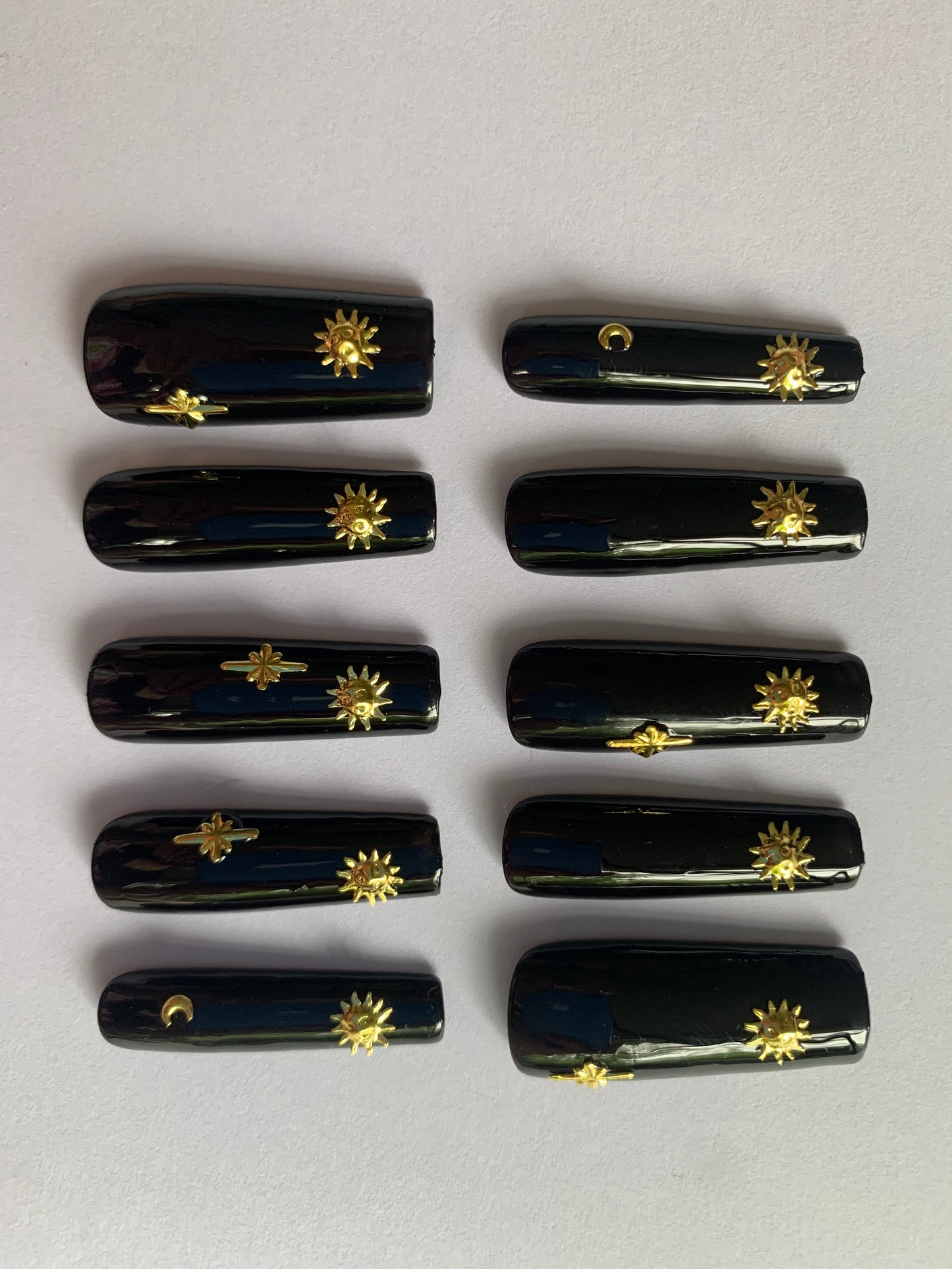 Black and gold reusable press on nails